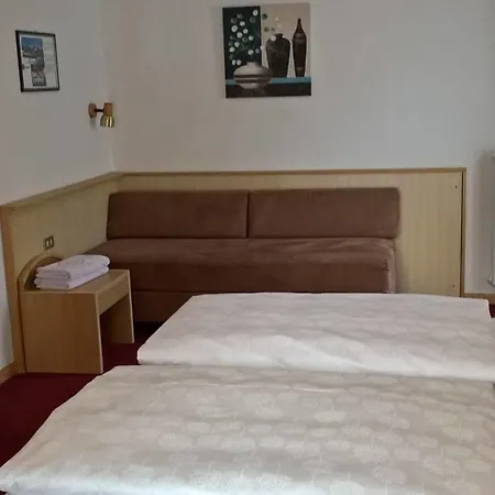 Rodes Hotel 3*
